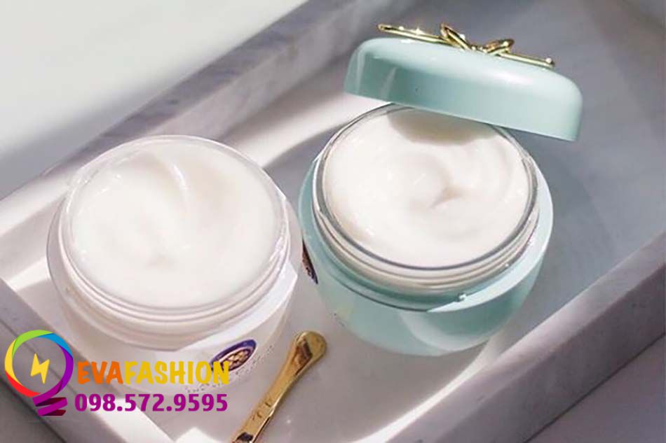 PEG-40 sử dụng trong các loại kem dưỡng nhờ khả năng làm mềm da và giữ ẩm